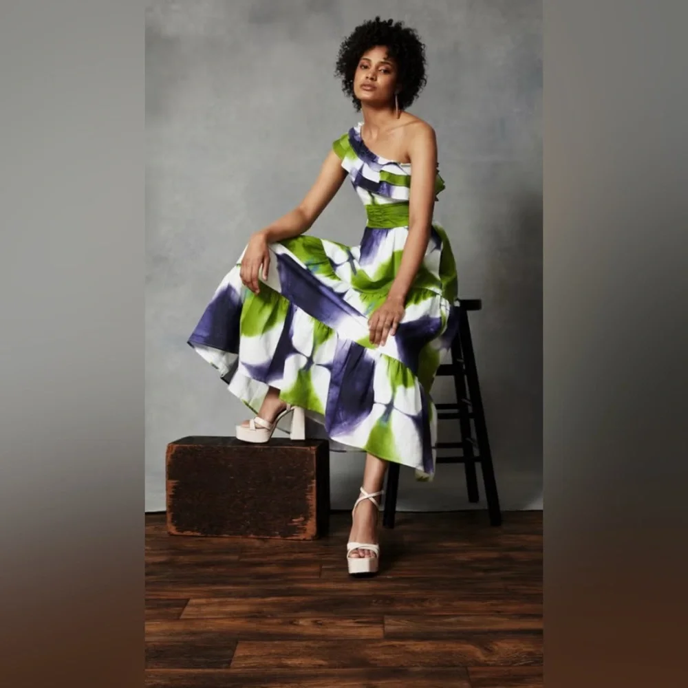 Busayo Collective Ruffle maxi dress patterned in Green and Blue tie-dye. Size 6 - Picture 5 of 10